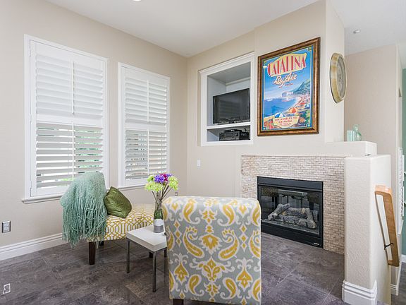 2nd image of 2741 Villas Way