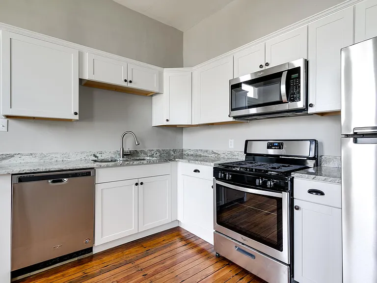 704 Chimborazo Blvd #2 — Photo 10