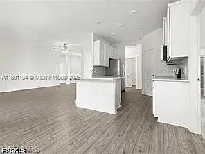 209 SE 26th Terrace Cpe — Photo 16