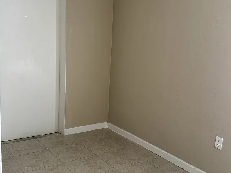 5380 Vance Ave #1 — Photo 10