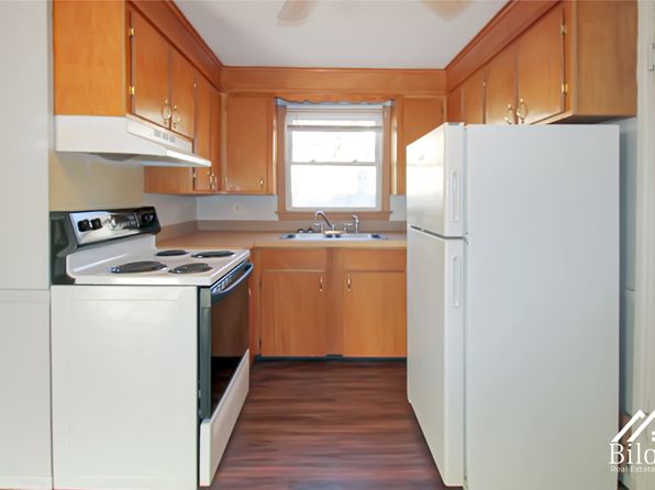 330 School St APT 3