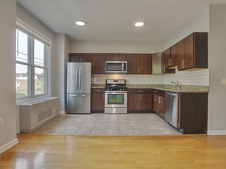 76 St Paul's Avenue — Photo 12