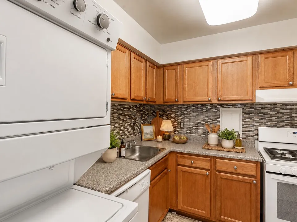 Arbors at Edenbridge Apartments and Townhomes