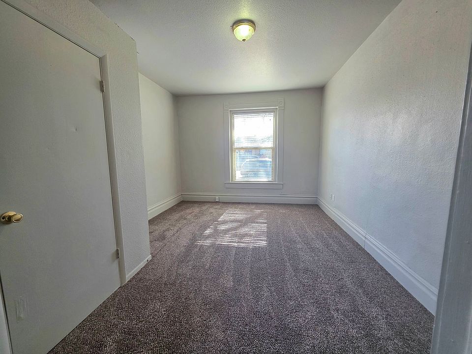 1st image of 137-139 Harvard Ave #1