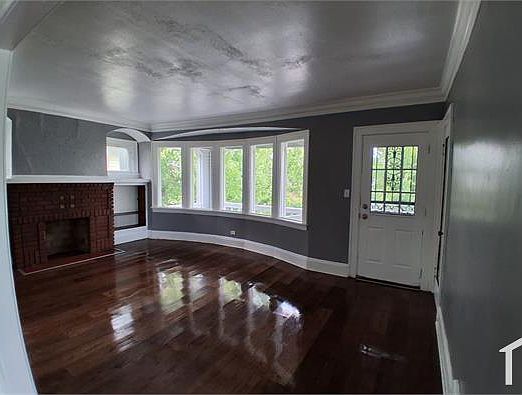 3rd image of 1843 Reyburn Rd #2