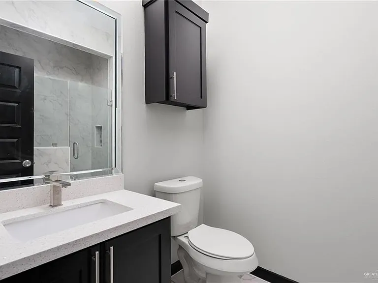 1308 S Xanthia St #4 — Photo 8