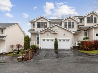 1 Santini St #E, North providence, RI 02904