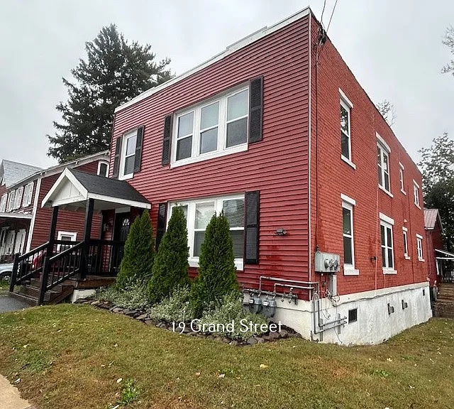 19 Grand St #1 — Photo 12