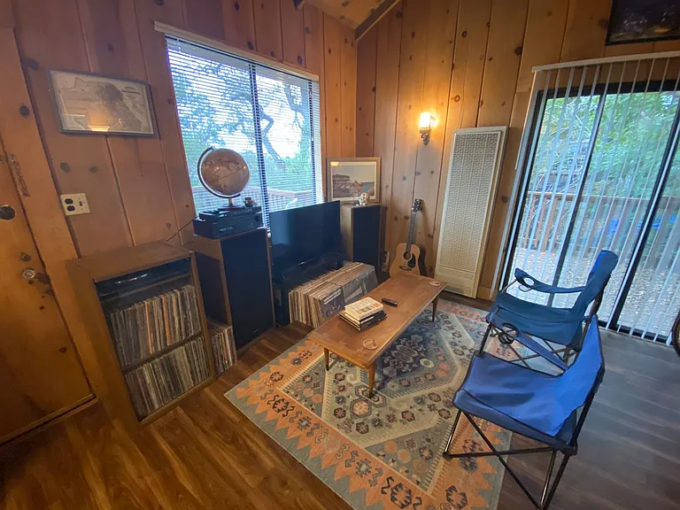 614 Park Rd — Photo 3