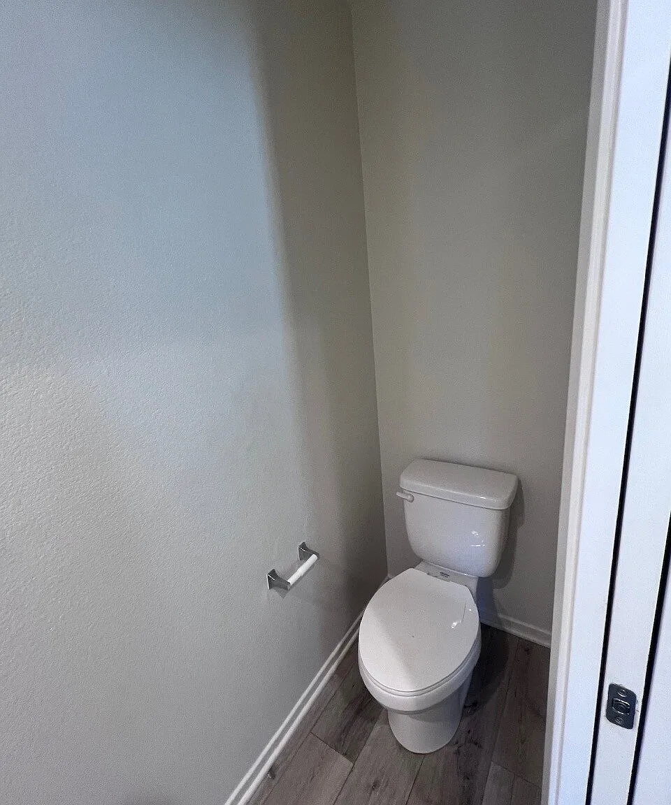 4 bed, 3.5 bath, 1563 sqft, $3,900 — Photo 2