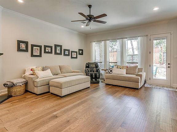 5th image of 105 Crown Valley Ct