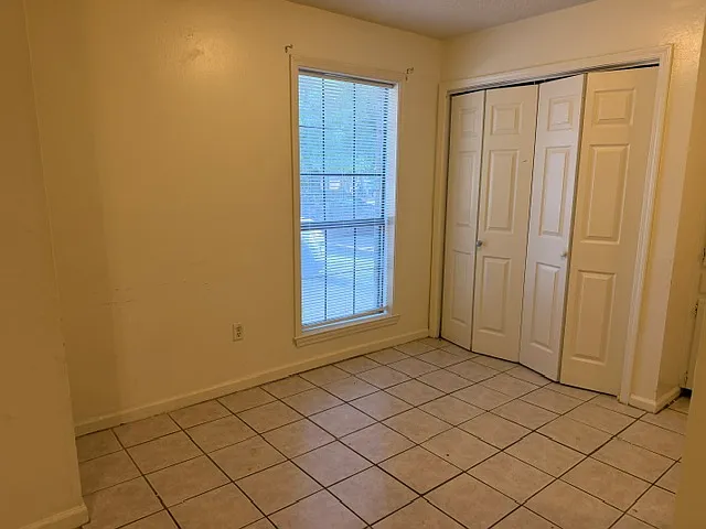 3 bed, 1250 sqft, $1,150 — Photo 2
