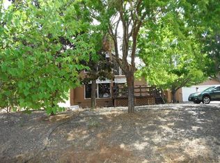 402 Vencill Ln, Williams, OR 97544