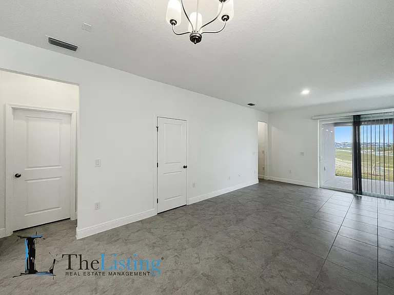 2016 Sunshine Peak Dr — Photo 10