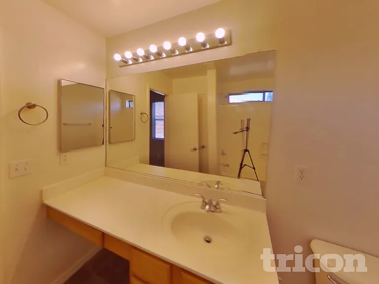 8520 W Sonora St — Photo 9