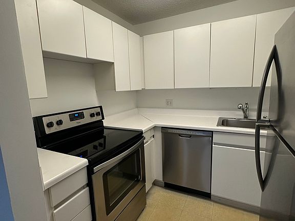 4th image of 440 N Wabash Ave APT 2803