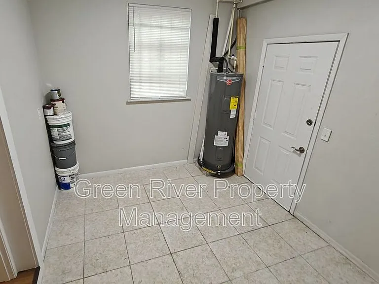 2138 W 17th St — Photo 12