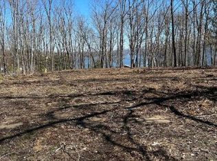Holiday Ct, Crossville, TN 38555