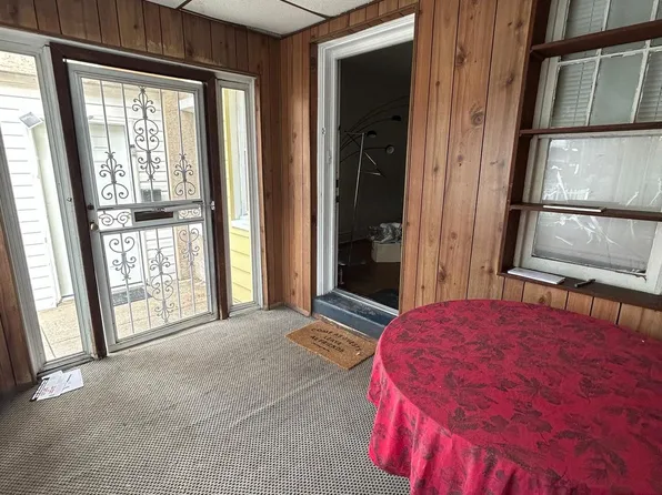 31 Lamport Rd, Upper Darby, PA 19082
