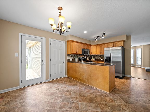5th image of 1376 Francesca Dr
