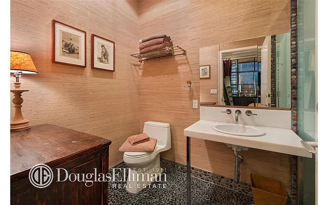 Sold by Douglas Elliman | media 21