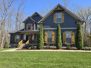 2496 Blue Mist Dr, Signal Mountain, TN 37377