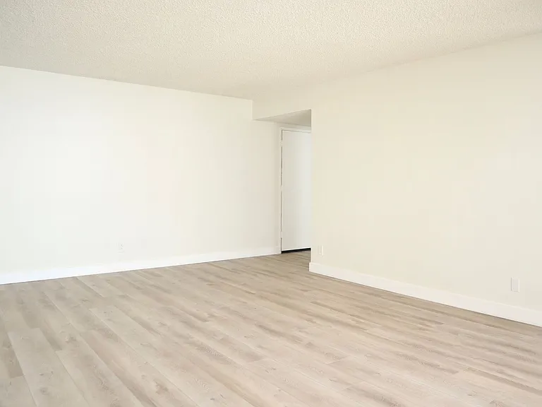 1740 Harvard Towers — Photo 6