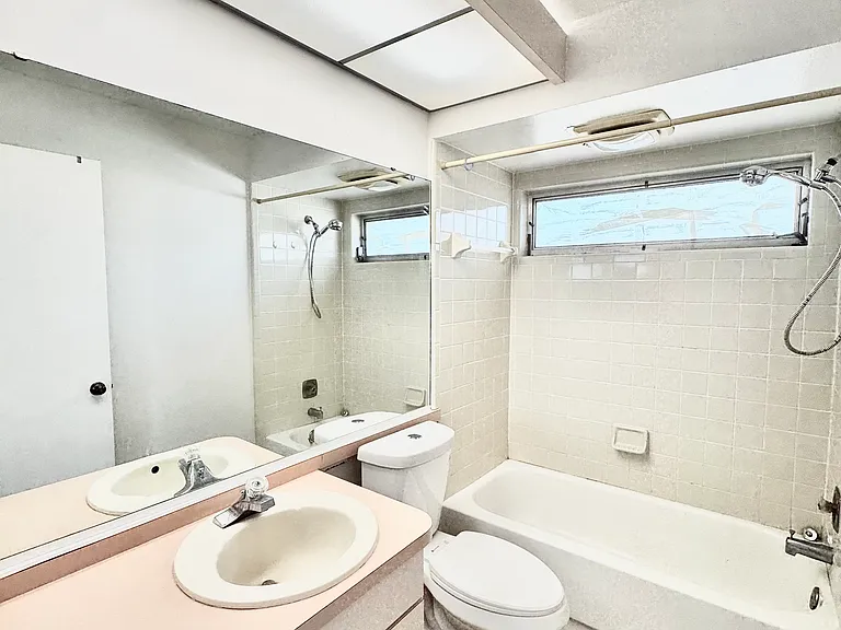 4368 Eastwood Dr — Photo 13