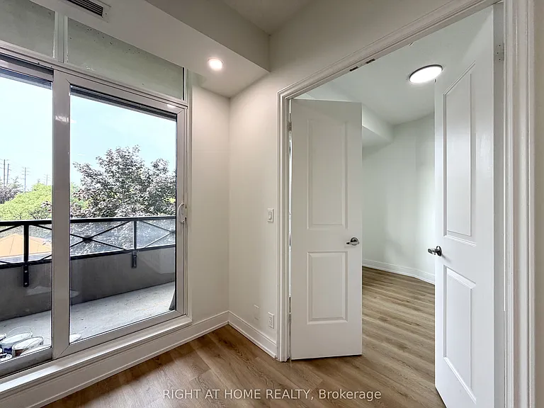 9235 Jane St #214 — Photo 24
