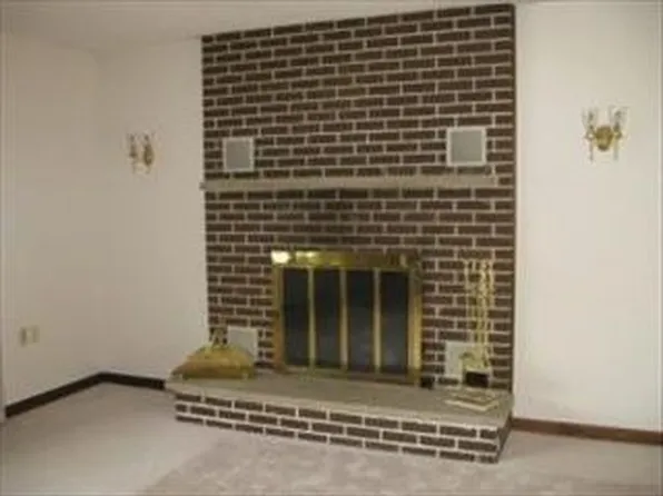 2033 Warrensville Rd, Montoursville, PA 17754