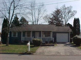 110 Terri Ln, Oak Ridge, TN 37830