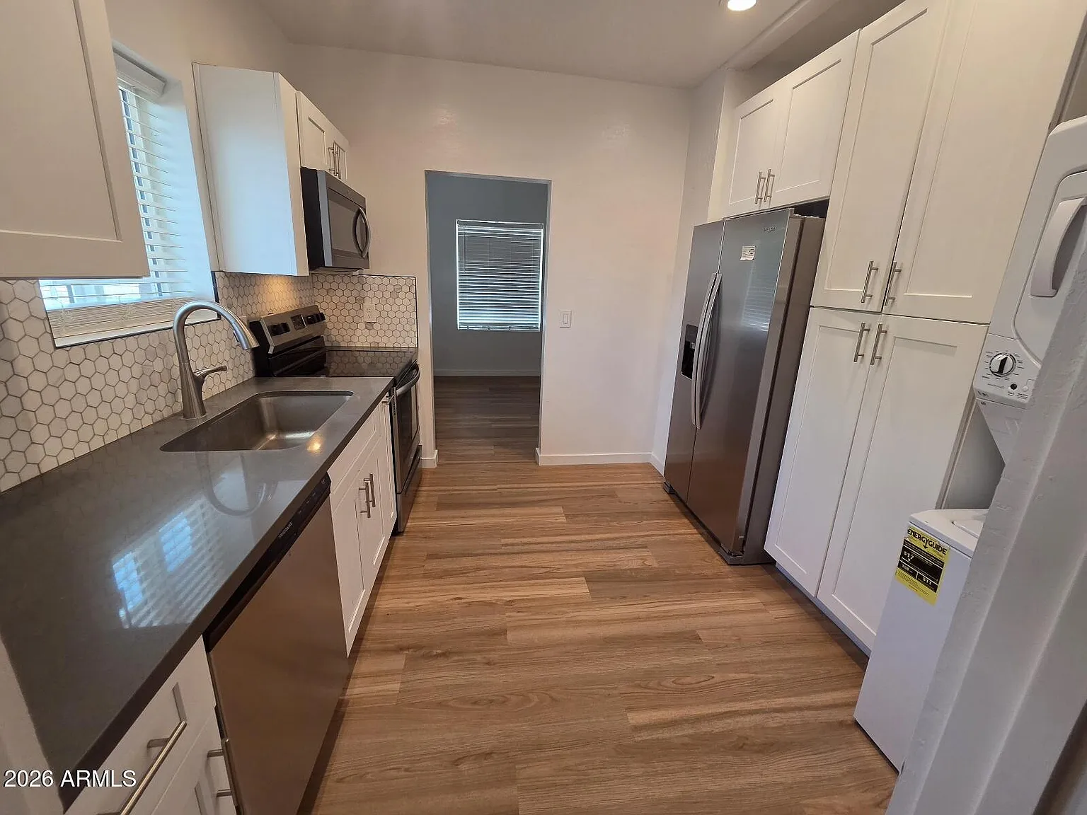 1522 W Polk St — Photo 3