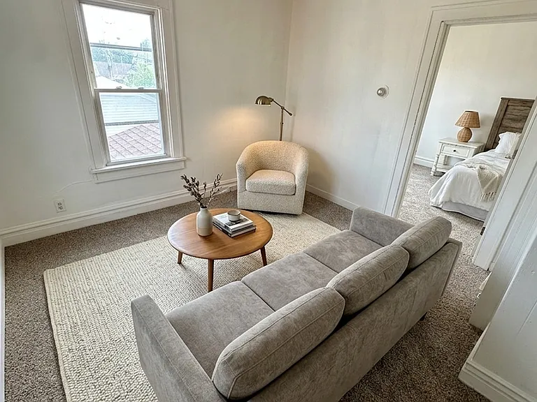 1403 Rawson Ave #3 — Photo 4