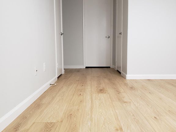 3rd image of 3050 Tarpon Dr