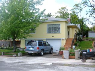 712 NE Erie St, Roseburg, OR 97470