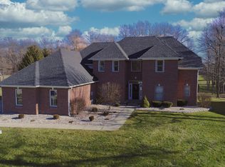 1357 S Fox Den Blvd, New Palestine, IN 46163