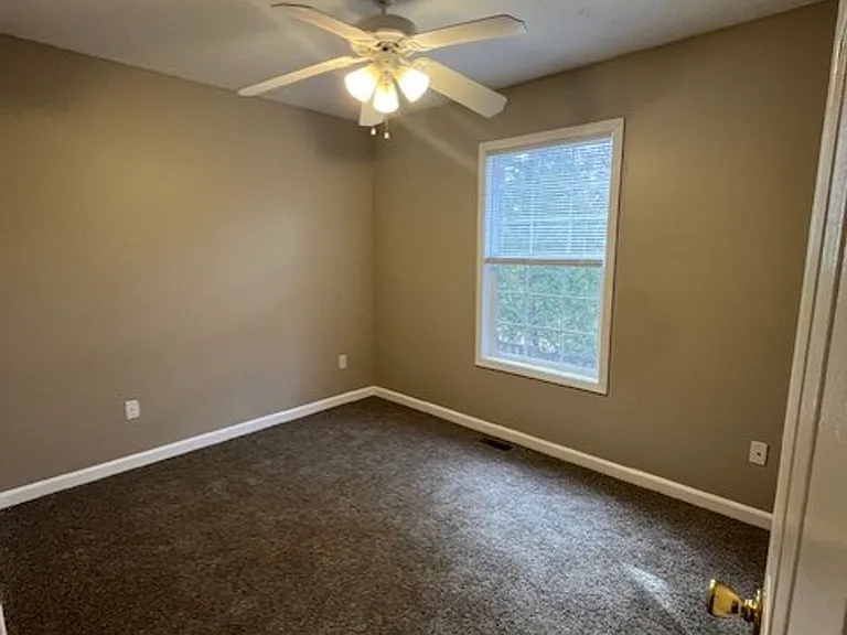 1496 N Kinser Pike — Photo 45