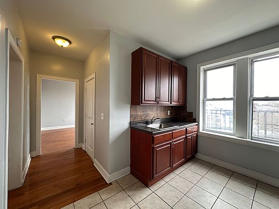3rd image of 164 Clinton Ave #6D