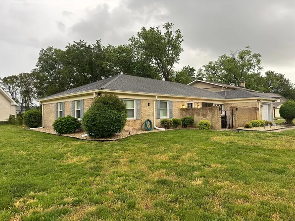 1000 Antioch Cir, Virginia Beach, VA 23464