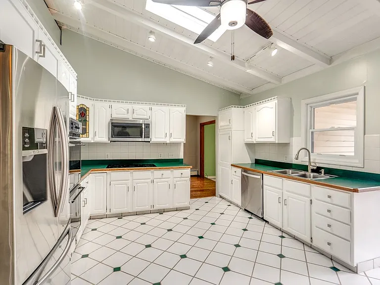 381 Hickory Hill Rd — Photo 14