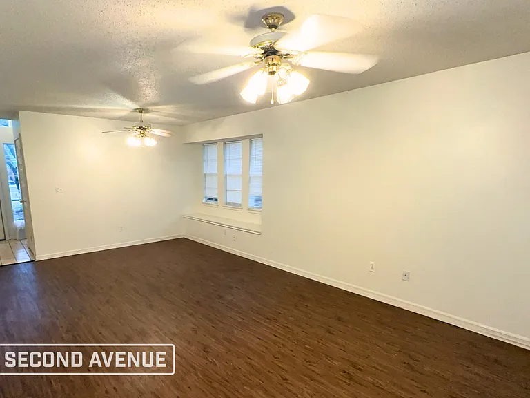 7226 Windwillow Dr — Photo 5