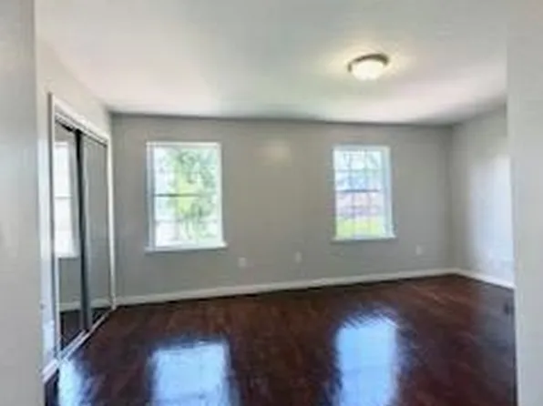 271 Grant Avenue image 9 of 19