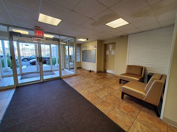 5th image of 221 Eighty Beach St #2h-floor 2