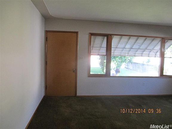 3rd image of 1106 Lloyd St