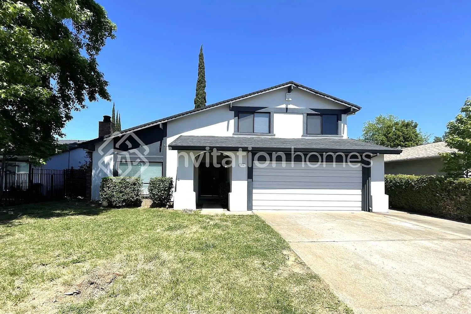 2852 Londonderry Dr photo 1