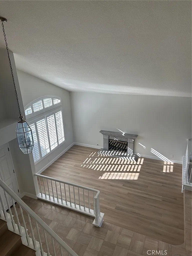 5 bed, 3304 sqft, $6,500 — Photo 4