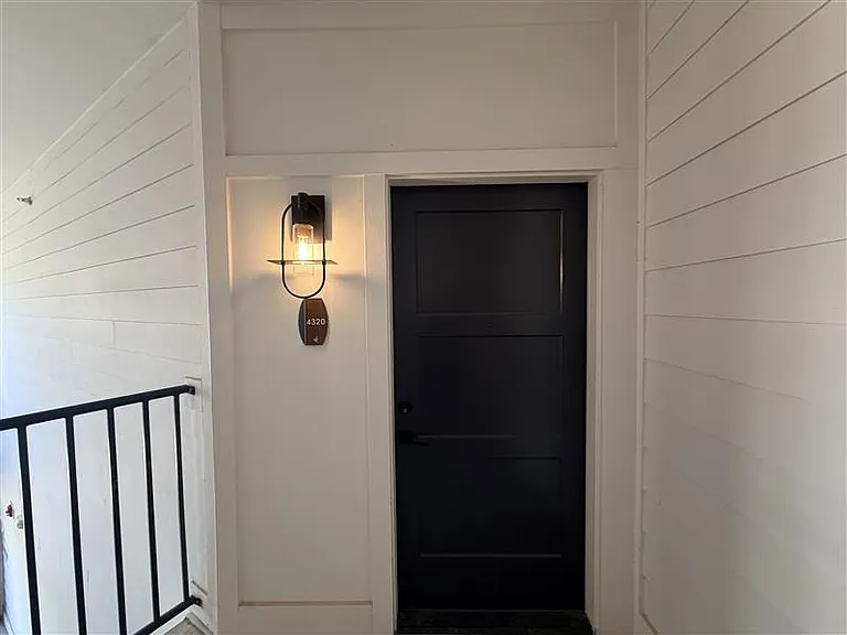 The Wren Apartments — Photo 208