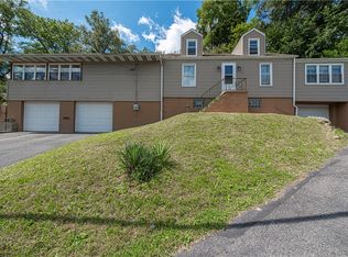 7300 Hutchinson Rd, Elizabeth, PA 15037