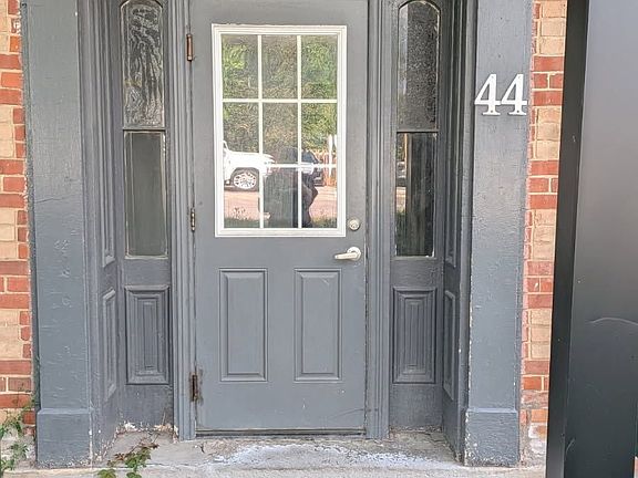 3rd image of 44 Main St N #2
