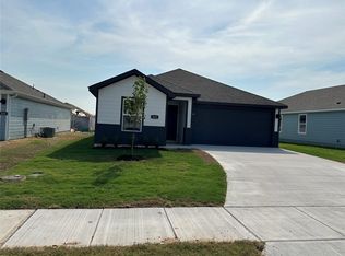 202 NW Pinwheel St, Gentry, AR 72734
